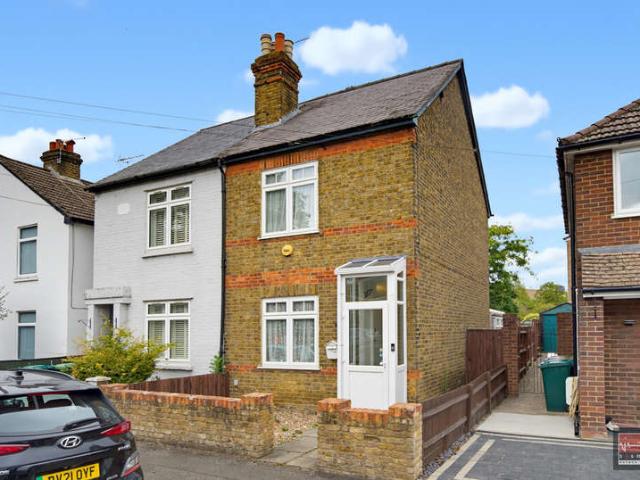 Farm for sale in Birch Green, Lower Halliford
