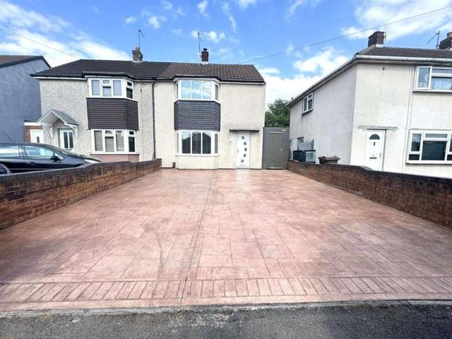 Farm for sale in Bentley, Darlaston