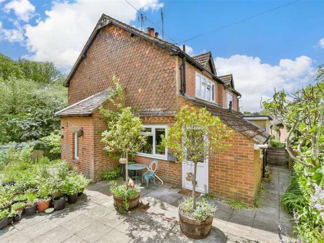 Farm for sale in Fole, Surrey