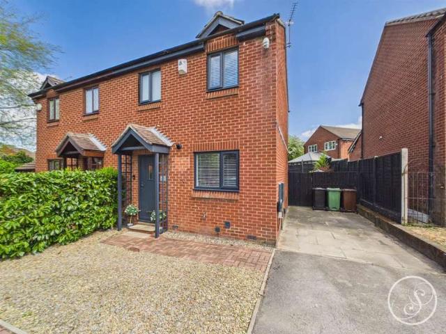 Farm for sale in Whitkirk, Colton