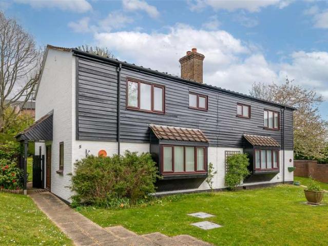 Farm for sale in Red Hill, Surrey
