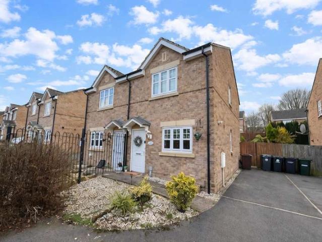 Farm for sale in Greengates, West Yorkshire