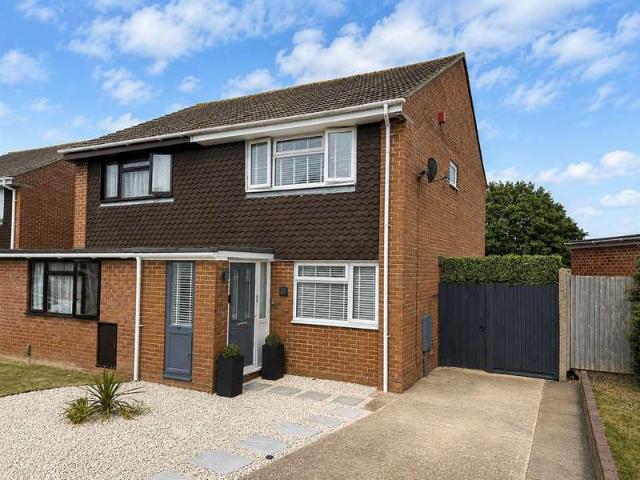 Farm for sale in Lee-on-the-Solent, Middlecroft
