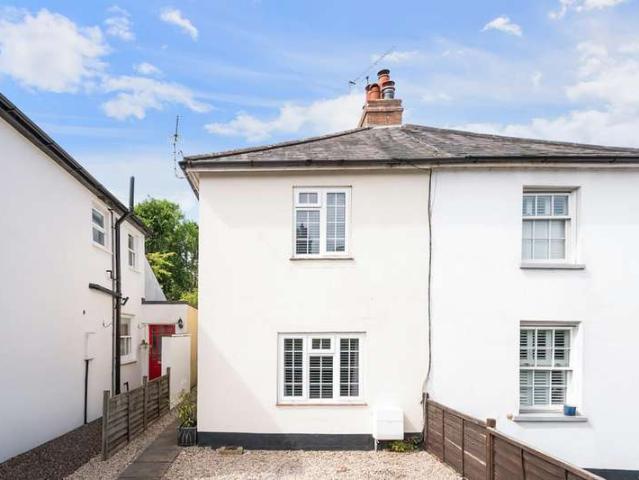 Farm for sale in Woodcote, Epsom