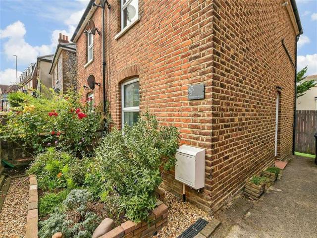 Farm for sale in Hillview, Surrey