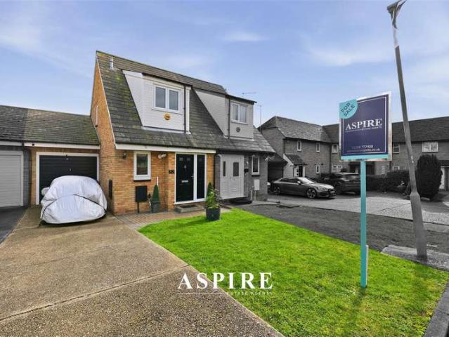 Farm for sale in Bowers Gifford, Essex