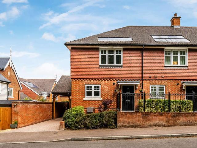 Farm for sale in The Butts, Kent