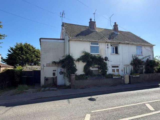 Farm for sale in Stokesby, Norfolk