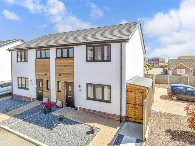 Farm for sale in Littlestone on Sea, Folkestone
