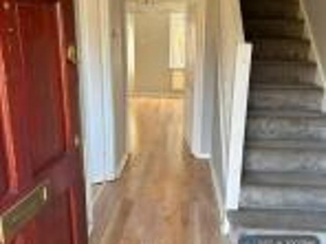 Farm for rent in London Borough of Croydon, Greater London
