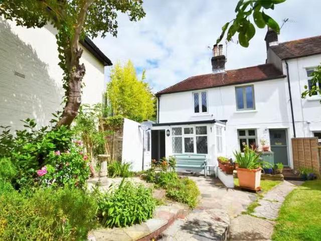 House for rent in Perryfields, West Sussex