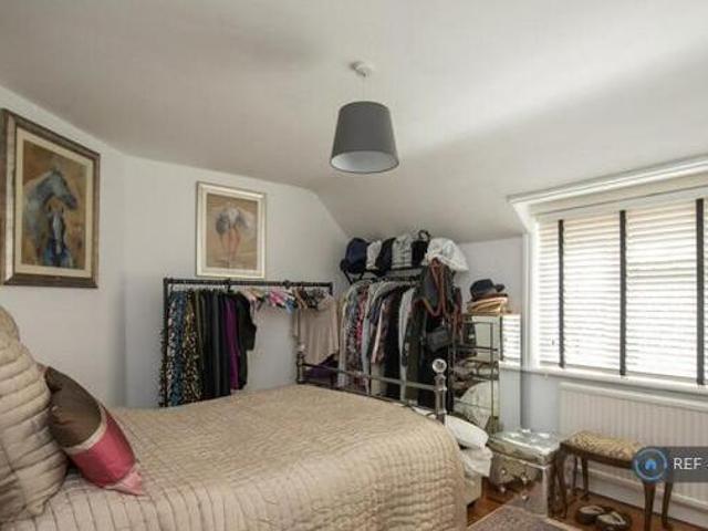 House for rent in Lower Green Esher, Blackhills