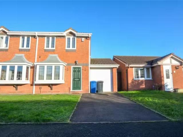 House for rent in Kettlebrook, Staffordshire