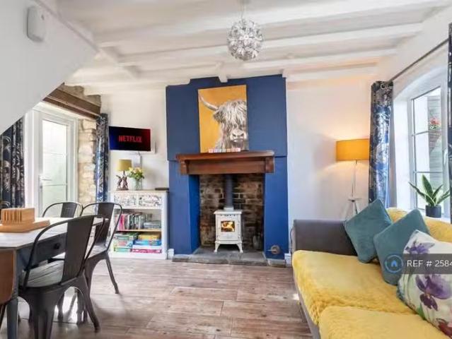 House for rent in School House, Gloucestershire