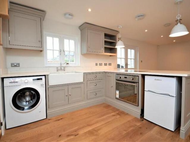 Farm for rent in Navestock Side