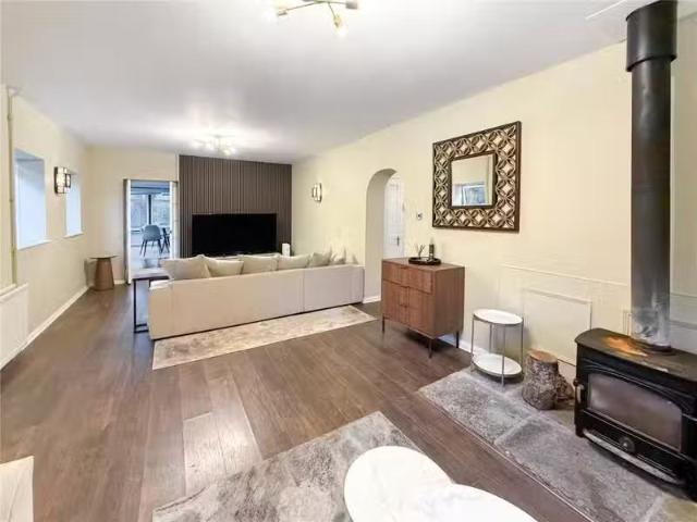 House for rent in Perryfields, West Sussex