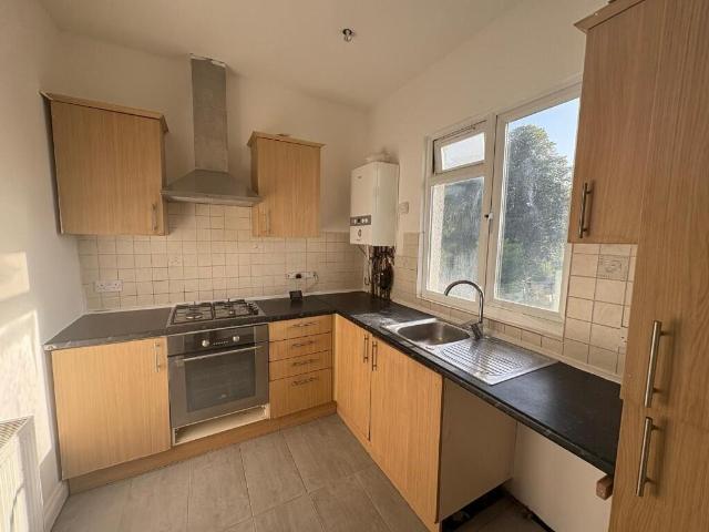Semi Detached House for rent in South Croydon Semi Detached House for rent in South Croydon
