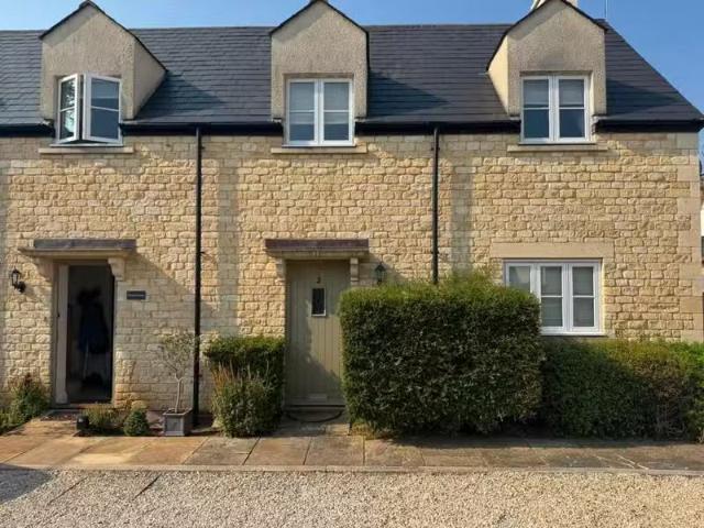 House for rent in Fossebridge, Gloucestershire