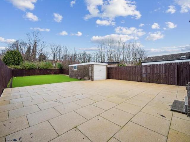 Farm for rent in Shawmoss, Pollokshields