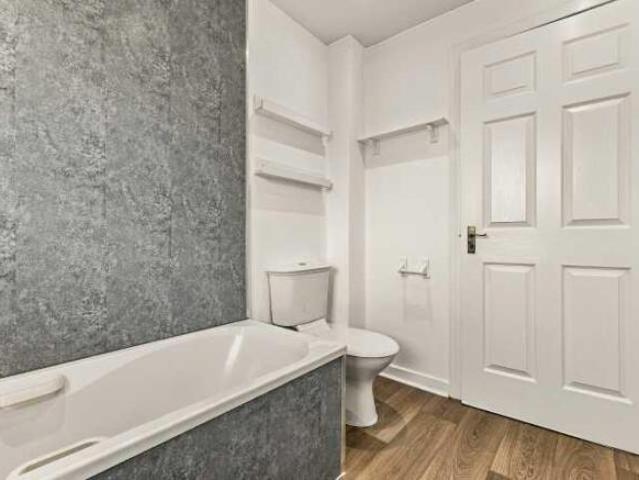 Farm for rent in Easterhouse, Gartloch