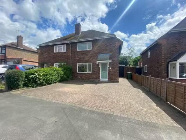 House for rent in Green Close, Warwickshire