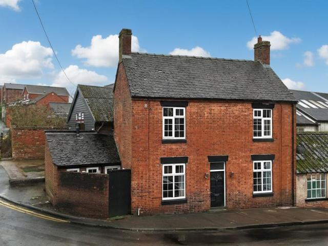 House for sale in Cheadle, Kingsley Moor
