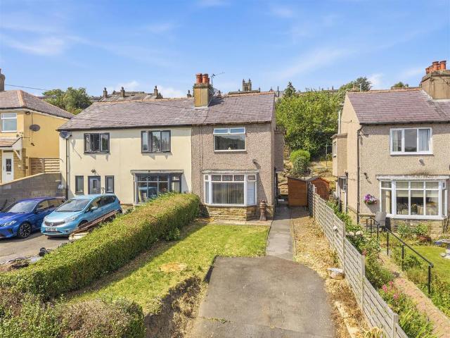 House for sale in Greetland, West Yorkshire