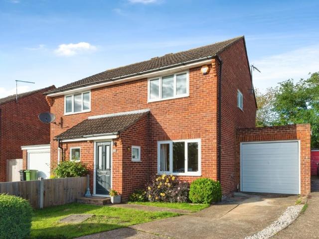 House for sale in Pachesham Park, Surrey
