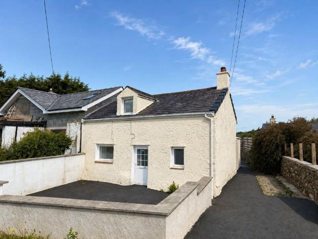 House for sale in Pentir, Wales