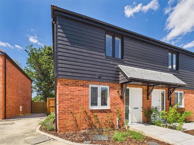 House for sale in Navestock Side, Essex