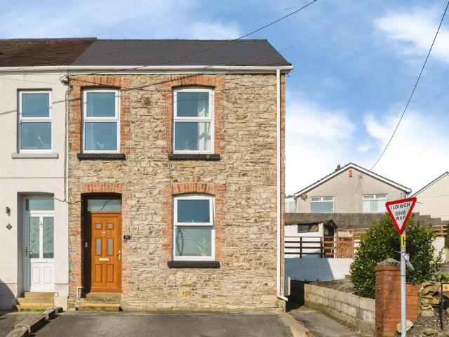 House for sale in Llangyndeyrn, Pontyates