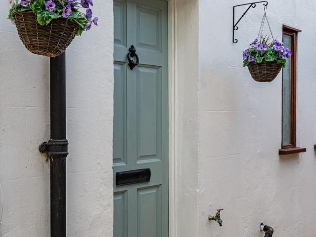 House for sale in The Wells, Surrey