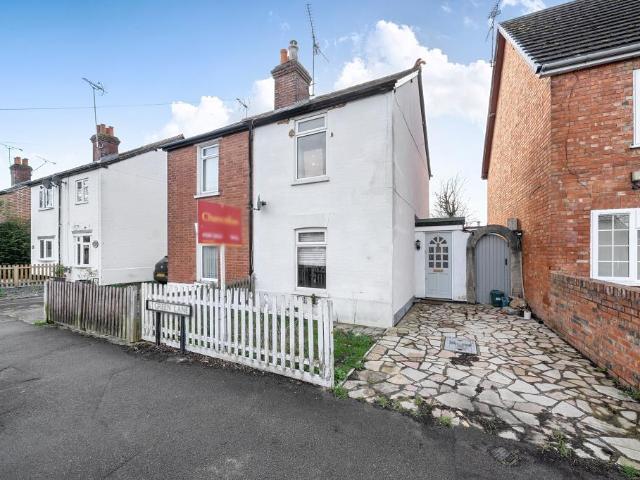 House for sale in Frogmore, Hart
