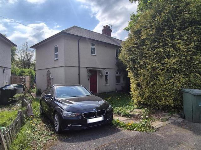 House for sale in Cottingley, West Yorkshire