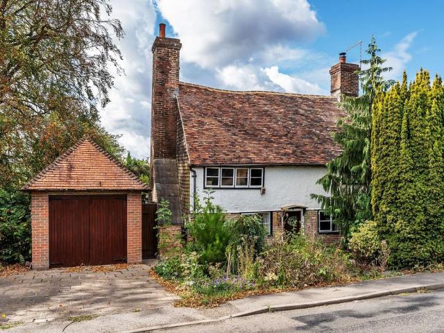House for sale in Sandown Park, Kent