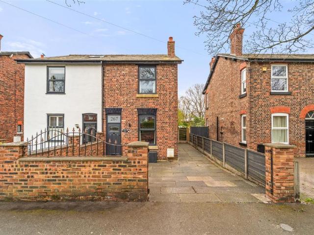 House for sale in Georgia, Greater Manchester