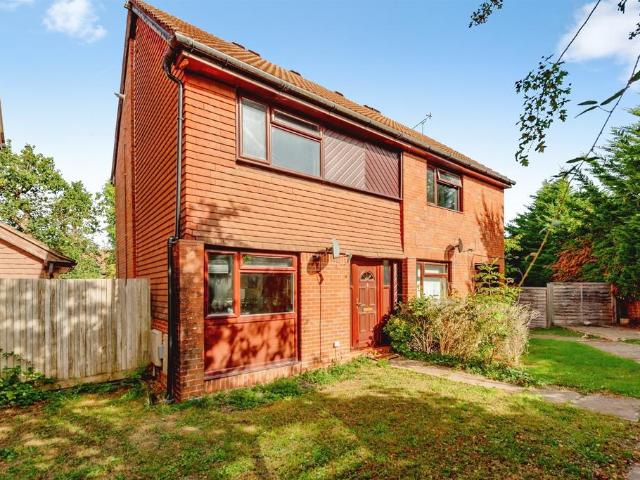 House for sale in Ifield West, Crawley
