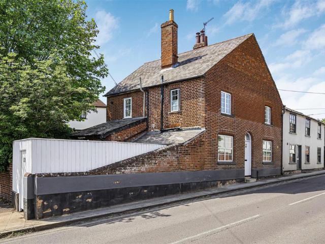 House for sale in Duton Hill, Essex