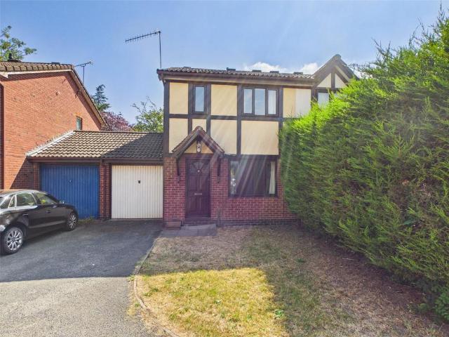 House for sale in Warndon, Worcestershire