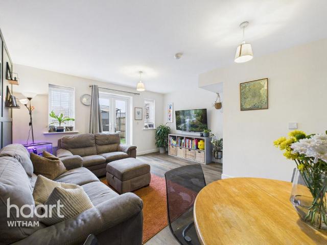 House for sale in Chipping Hill, Essex