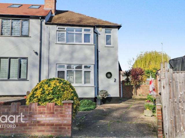 House for sale in Upper Belvedere, Greater London