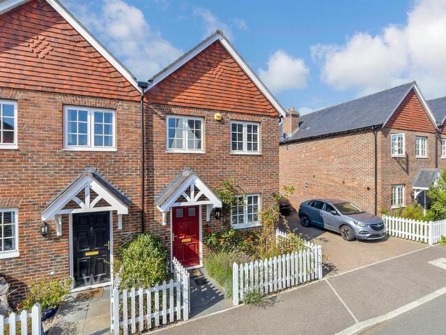 House for sale in Tenterden, Ashford