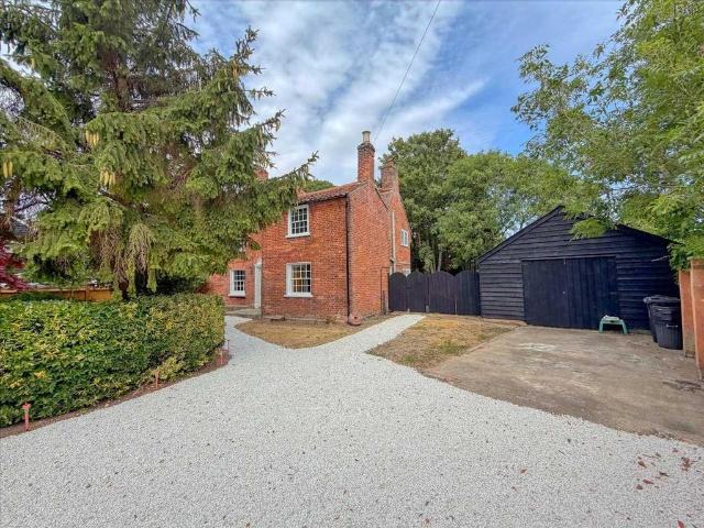 House for sale in Frinton and Walton, Dale Hill