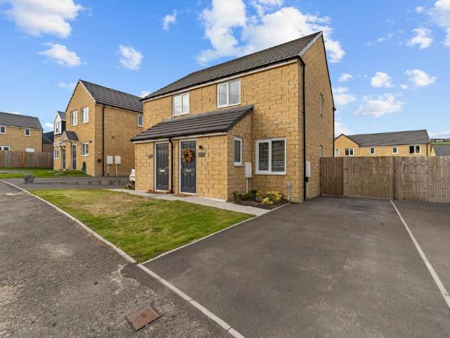 House for sale in Denholme Clough, Bradford