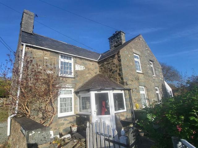 House for sale in Coed Ystumgwern, Wales