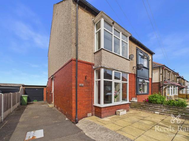 House for sale in Milnsbridge, West Yorkshire