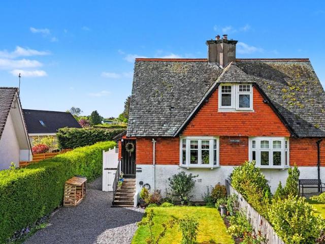 House for sale in Kilmacolm, Scotland