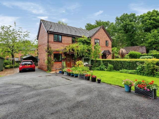 House for sale in Lower Withington