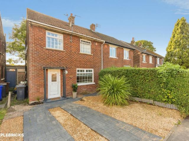 House for sale in Ashton-under-Lyne, Tameside