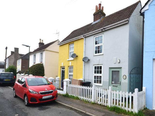 House for sale in Chichester, Littlecote